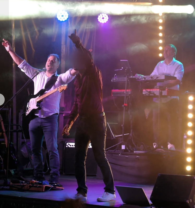Groupe de musique live en concert, Toulouse Pop Music