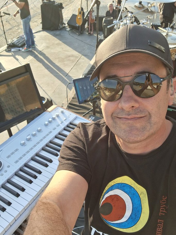 Fred aux claviers en festival, Toulouse Pop Music